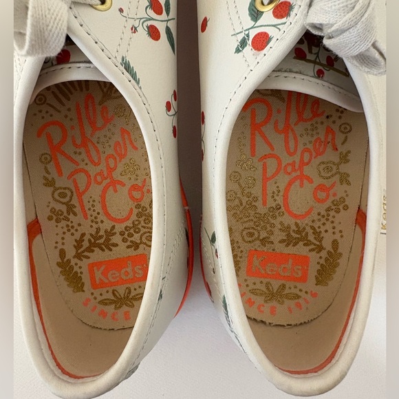 Keds x Rifle Paper Co Kickstart Leather Strawberry SZ 10 EUC - Picture 8 of 11